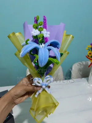 Kello Fuzzy Wire Flowers