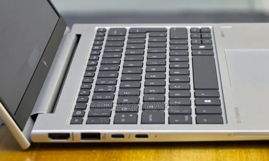 New Laptop HP Elitebook 830 G11 16GB Intel Core Ultra 7 SSD 512GB