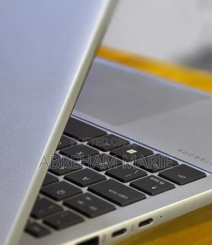 New Laptop HP Elitebook 830 G11 16GB Intel Core Ultra 7 SSD 512GB