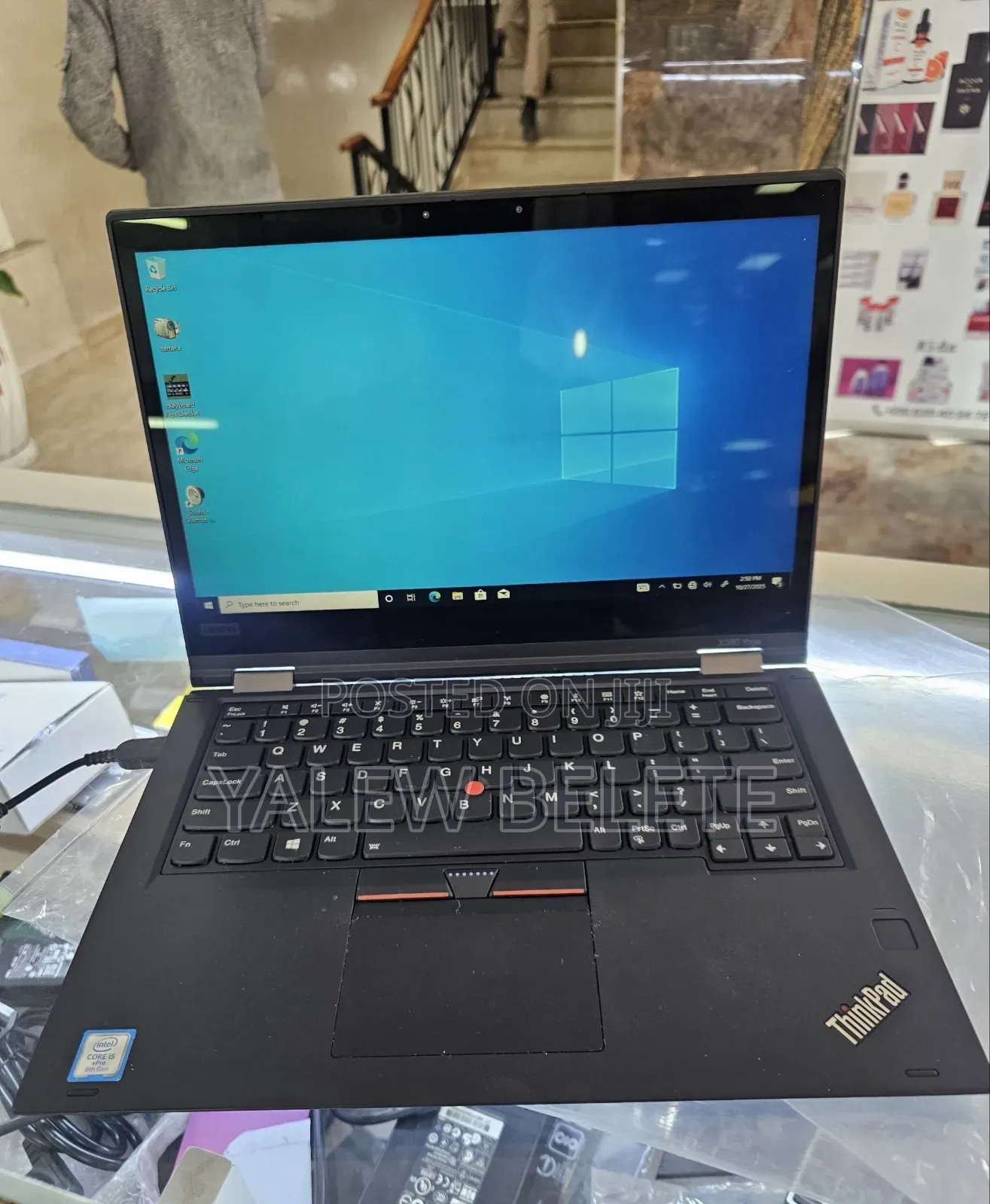New Laptop Lenovo Yoga 330 8GB Intel Core i5 SSD 512GB