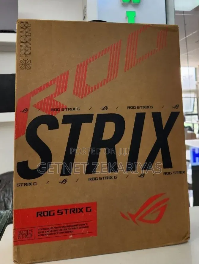 New Laptop Asus ROG Strix G18 32GB Intel Core Ultra 9 SSD 2T
