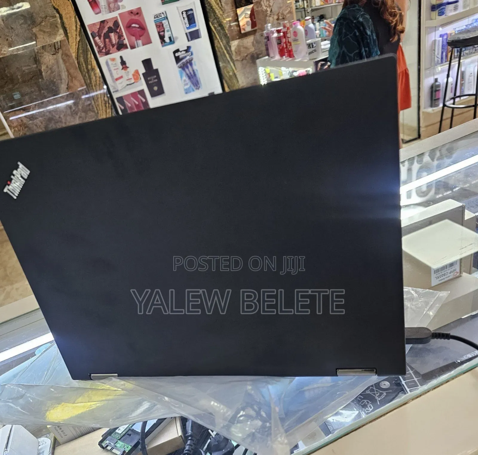 New Laptop Lenovo Yoga 330 8GB Intel Core i5 SSD 512GB