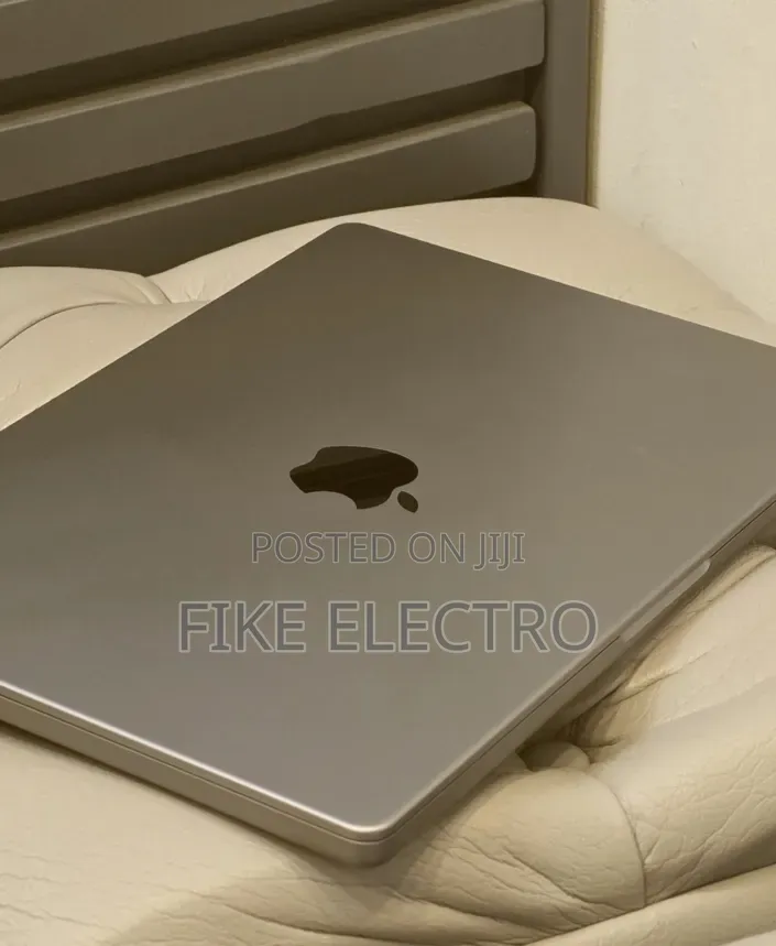 New Laptop Apple MacBook Pro 2021 M1 32GB Apple M1 Pro SSD 512GB