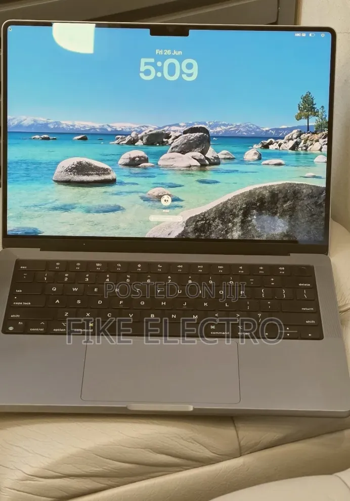 New Laptop Apple MacBook Pro 2021 M1 32GB Apple M1 Pro SSD 512GB