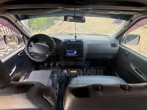 Toyota HiAce 2003 Silver