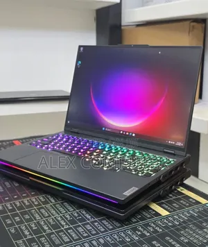 New Laptop Lenovo Legion Pro 7 48GB Intel Core i9 SSD 1T