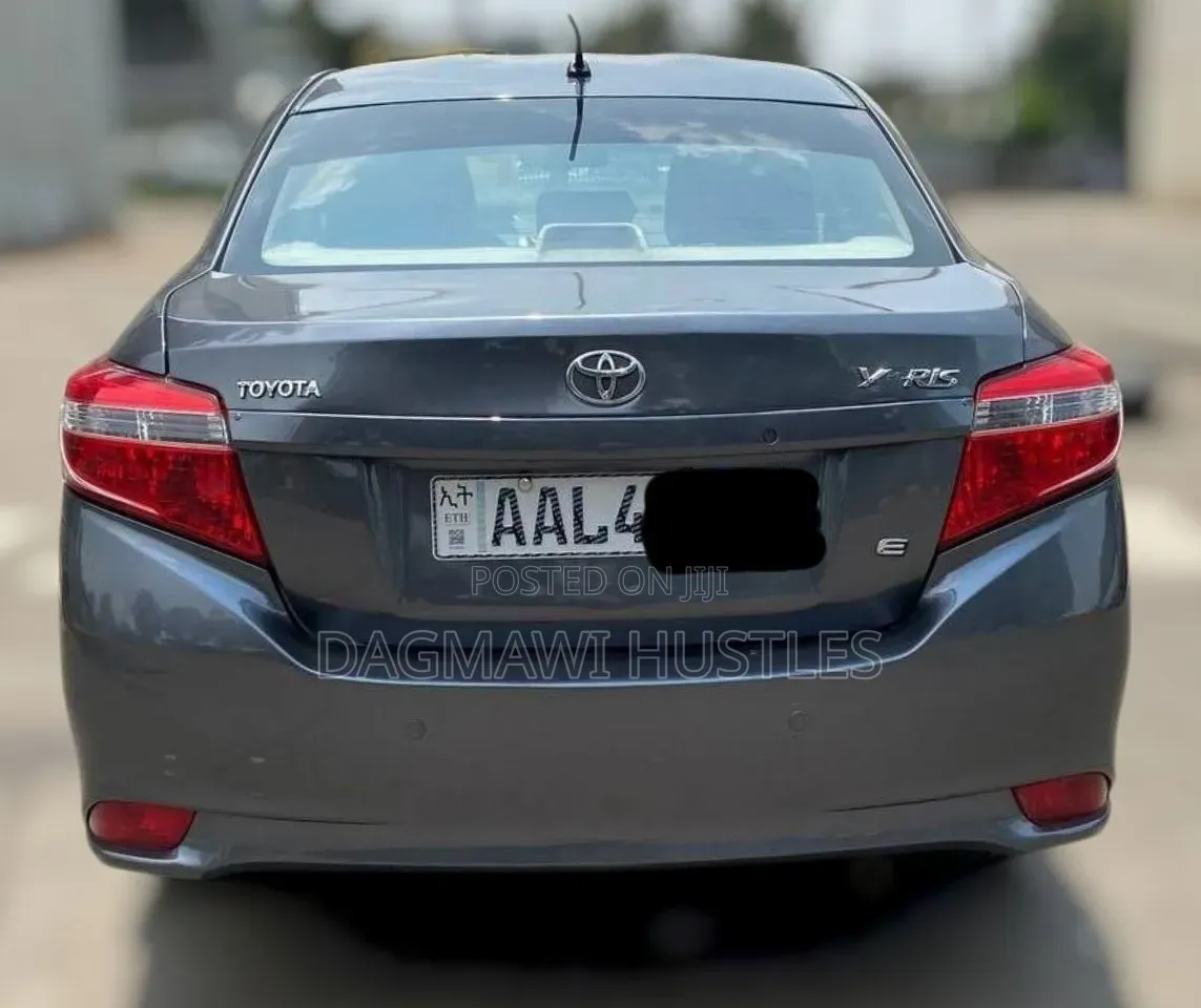 Toyota Yaris 2014 Gray