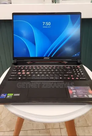 New Laptop MSI Raider GE68HX 13VI-202US 16GB Intel Core i9 SSD 1T