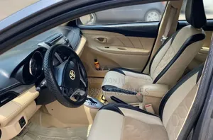 Toyota Yaris 2014 Gray