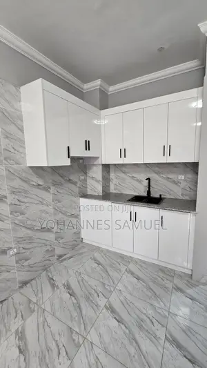 2bdrm Apartment in Hiya Real-Estate, Yeka for sale