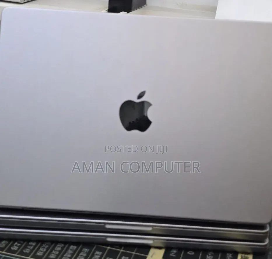 New Laptop Apple MacBook Pro 2020 M1 16GB Apple M1 SSD 512GB