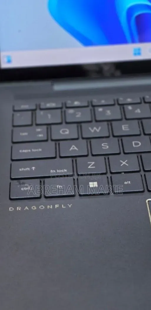 New Laptop HP Dragonfly G3 16GB Intel Core i7 SSD 512GB