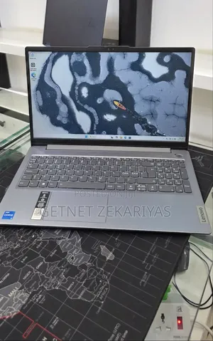 New Laptop Lenovo Ideapad S145-15 8GB Intel Core i5 SSD 512GB