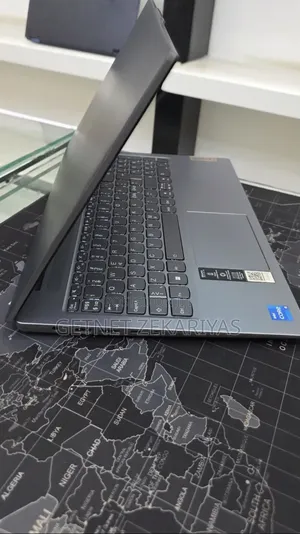 New Laptop Lenovo Ideapad S145-15 8GB Intel Core i5 SSD 512GB