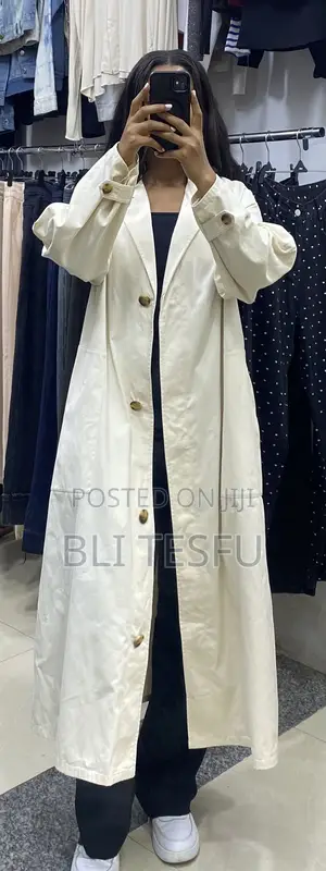 White Gawn Coat