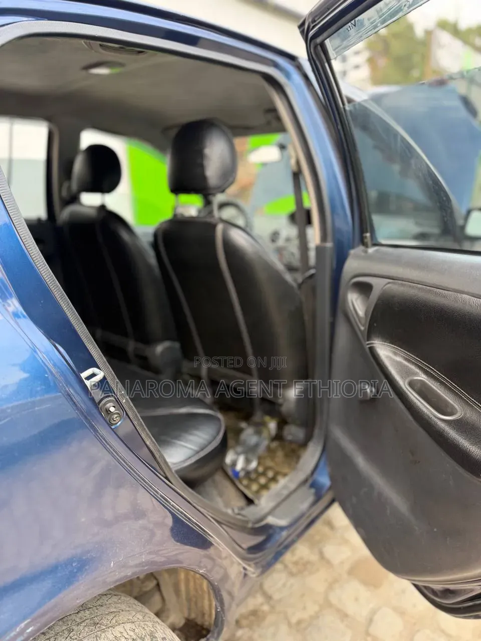 Toyota Vitz 2000 Blue