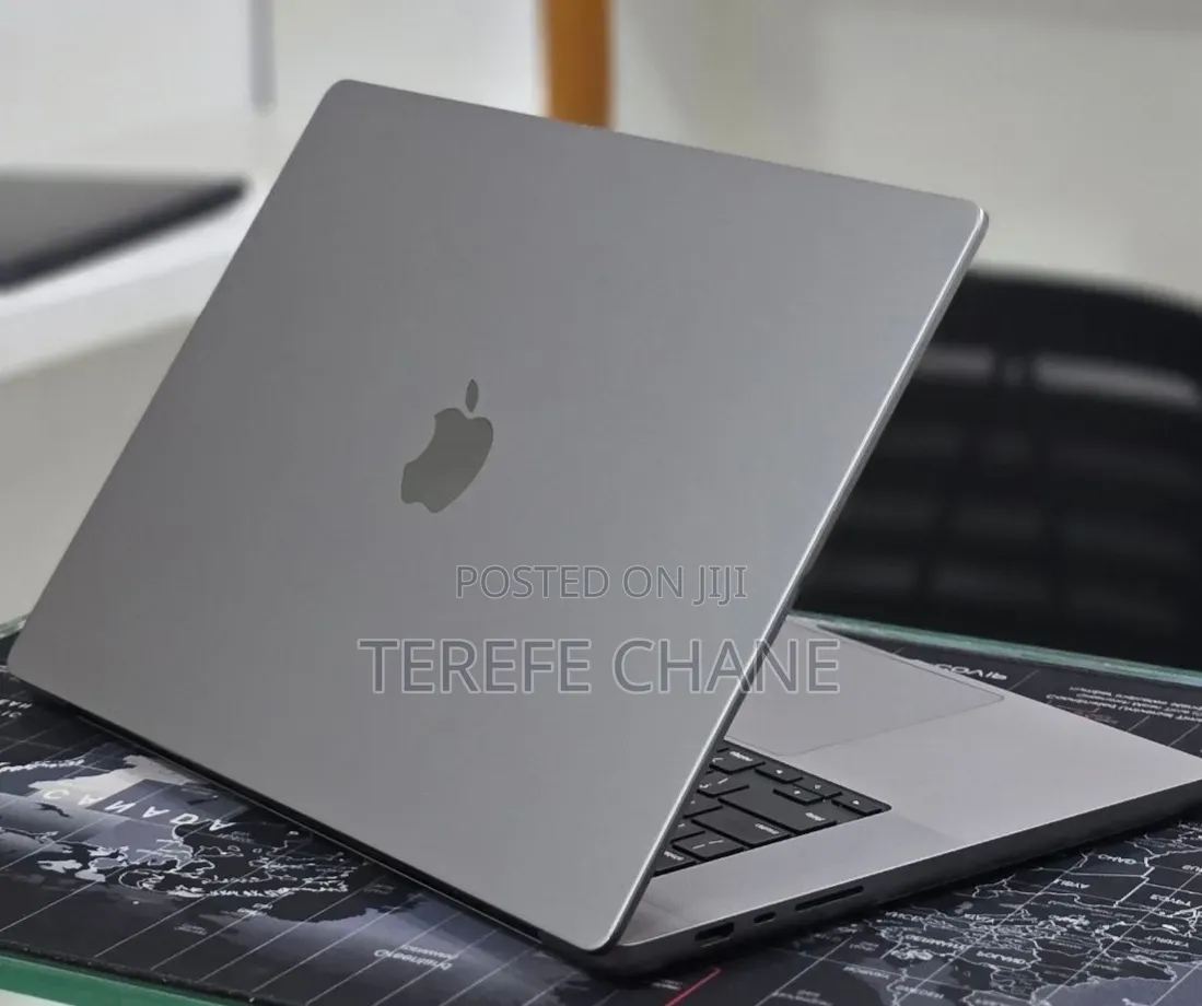 New Laptop Apple MacBook Pro 2023 M2 16GB Apple M2 SSD 512GB