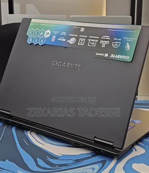 New Laptop Gigabyte GAMING A16 16GB Intel Core i7 SSD 1T