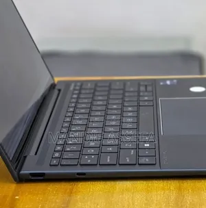 New Laptop HP Dragonfly G3 16GB Intel Core i7 SSD 512GB