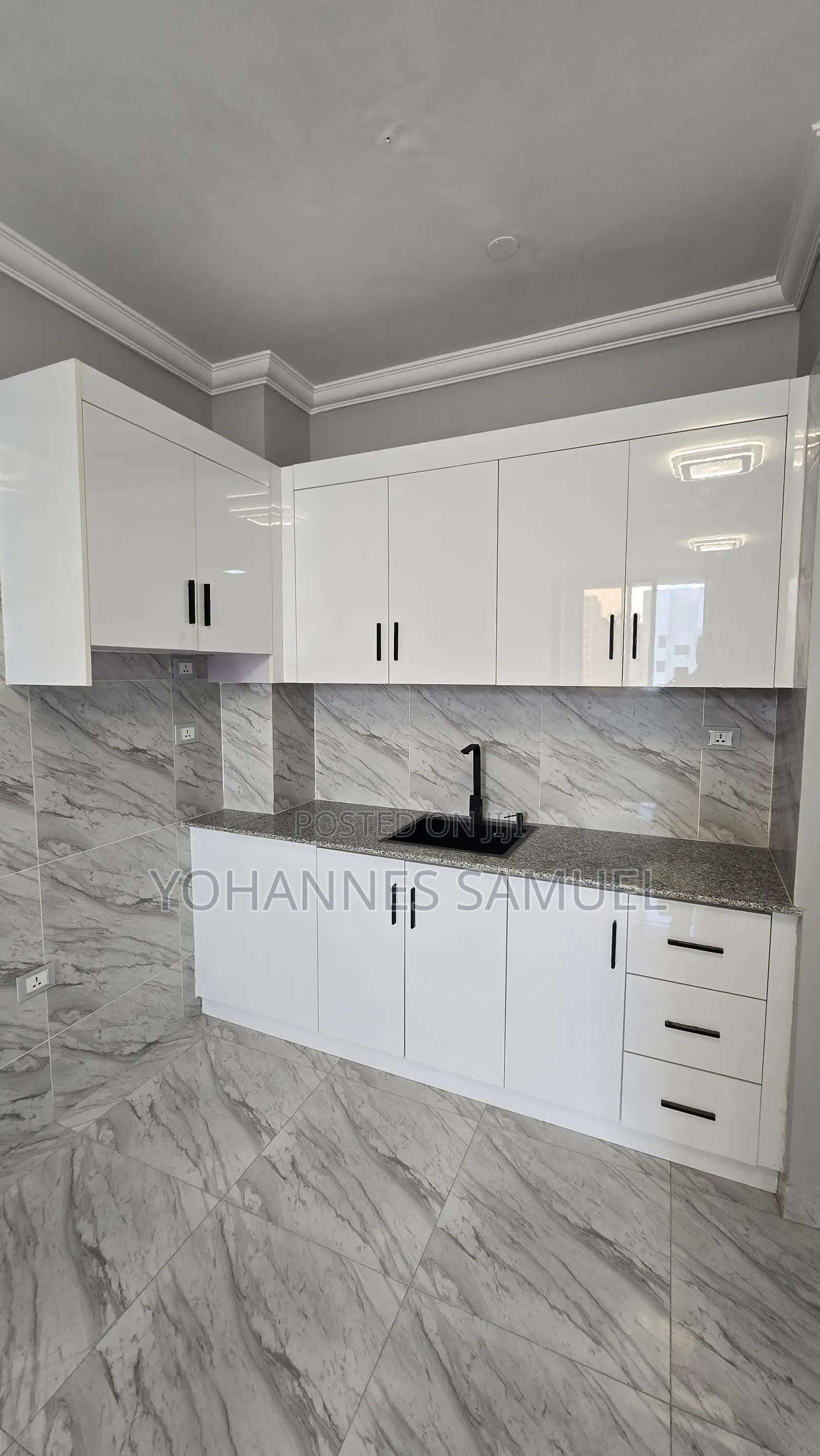 2bdrm Apartment in Hiya Real-Estate, Yeka for sale