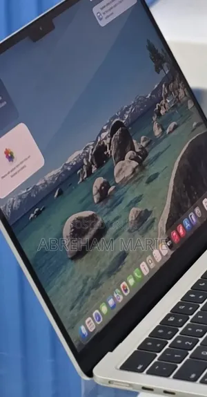 New Laptop Apple MacBook Air 2025 M4 16GB Intel Core i7 SSD 256GB