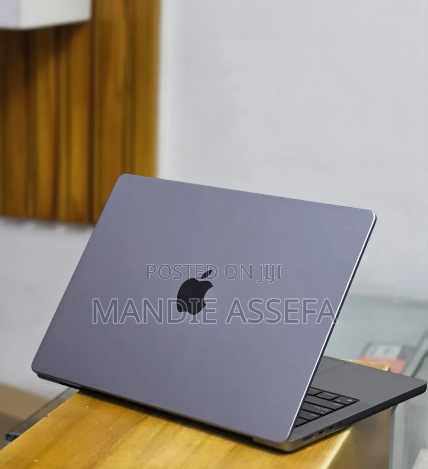 New Laptop Apple MacBook Pro 2021 M1 32GB Apple M1 Pro SSD 512GB
