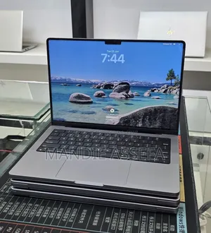 New Laptop Apple MacBook Pro 2021 M1 16GB Apple M1 Pro SSD 512GB