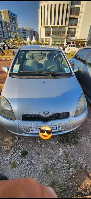 Toyota Vitz 2001 Silver