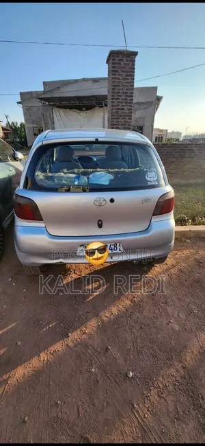 Toyota Vitz 2001 Silver