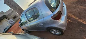 Toyota Vitz 2001 Silver