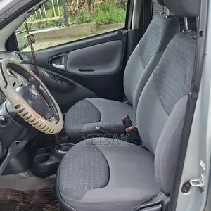 Toyota Vitz 2003 Silver