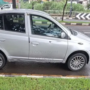 Toyota Vitz 2003 Silver