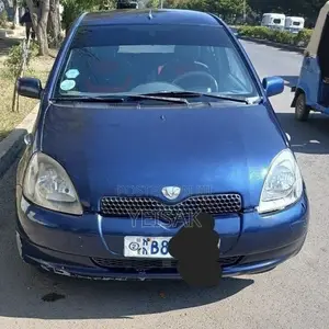 Toyota Vitz 2001 Blue
