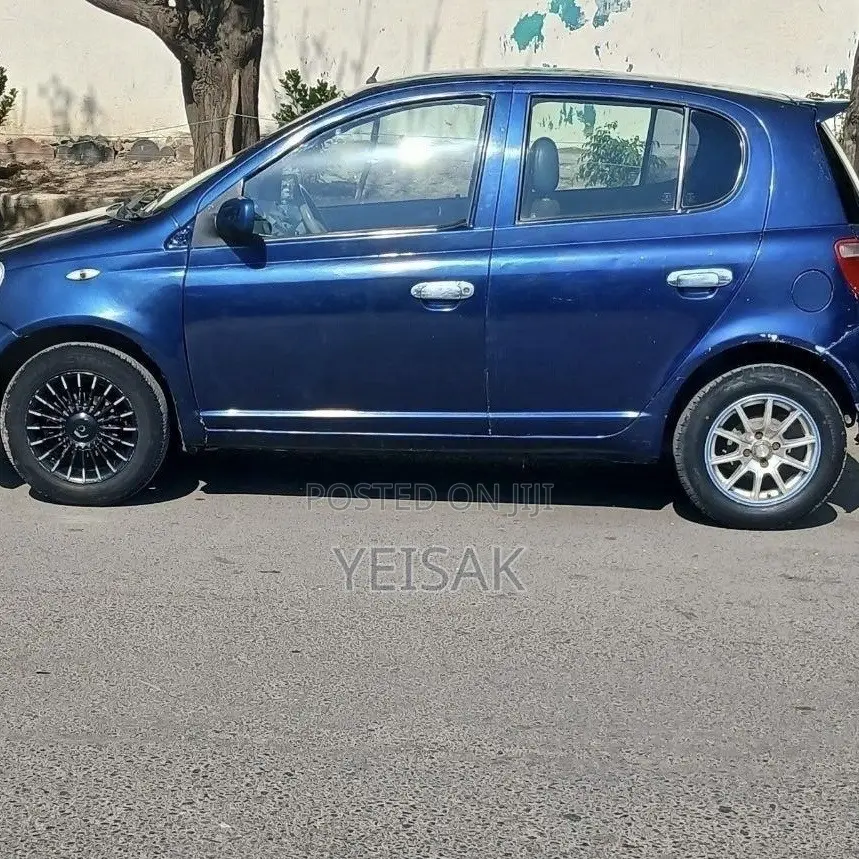 Toyota Vitz 2001 Blue