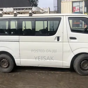 Toyota HiAce 2011 White
