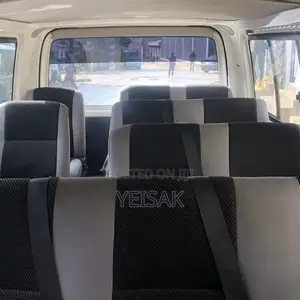 Toyota HiAce 2011 White