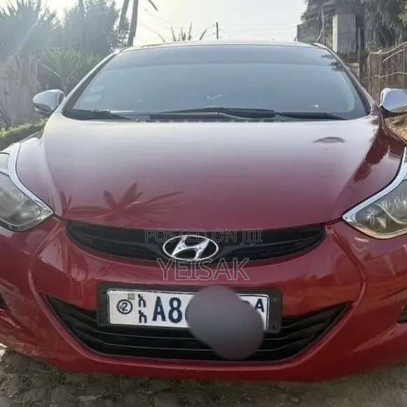 Hyundai Elantra 2012 Red
