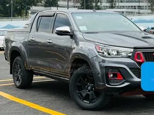 Toyota Hilux 2019 Purple