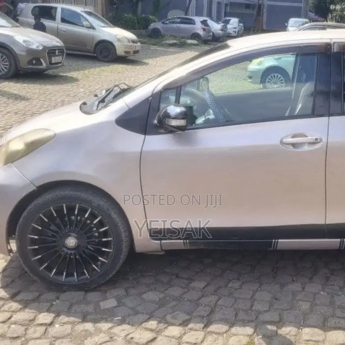 Toyota Yaris 2010