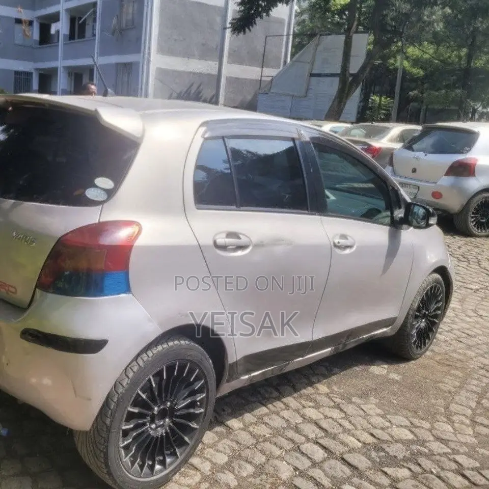 Toyota Yaris 2010