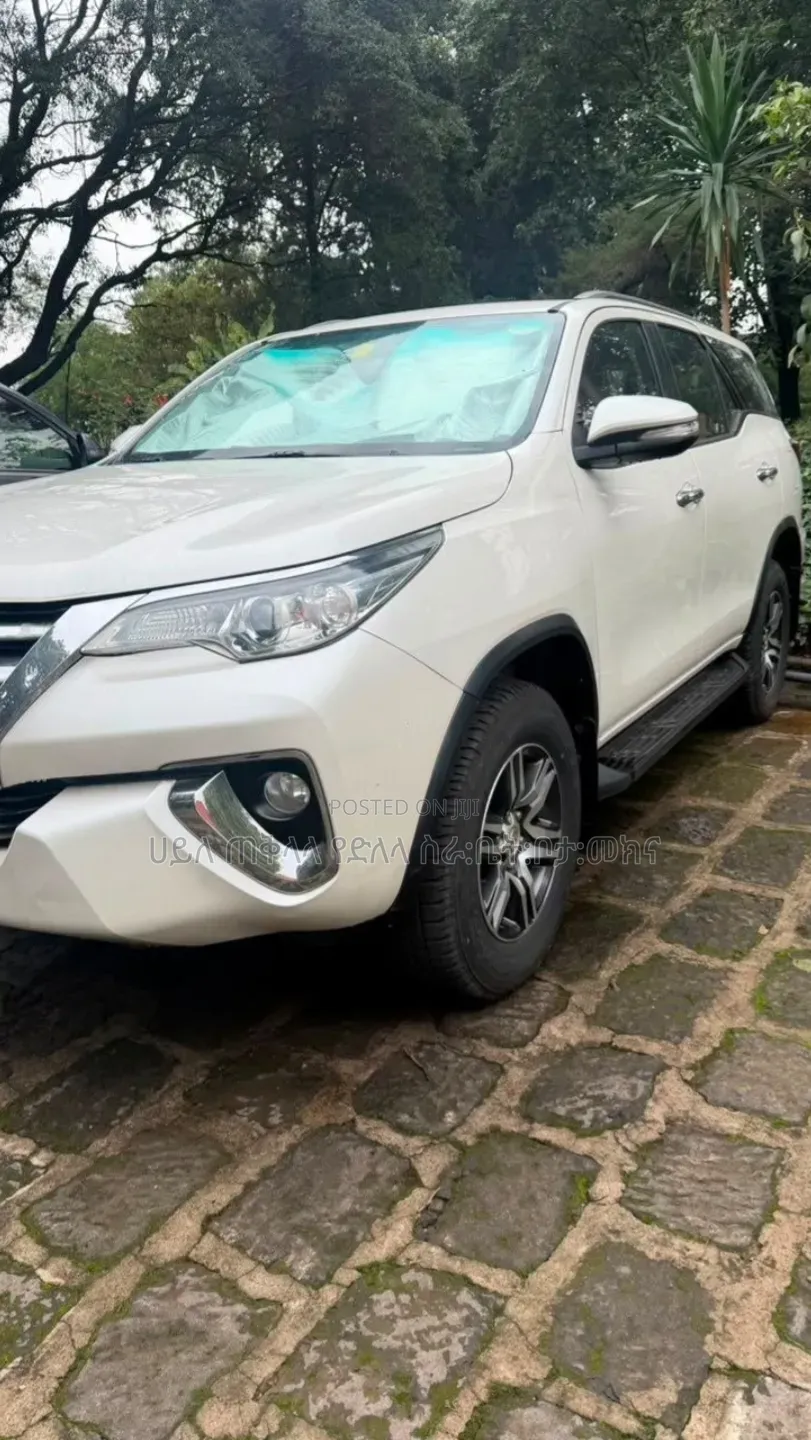 Toyota Fortuner 2017 White