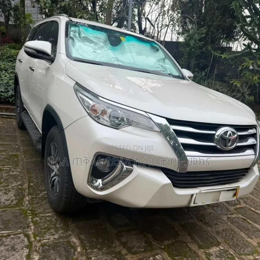 Toyota Fortuner 2017 White