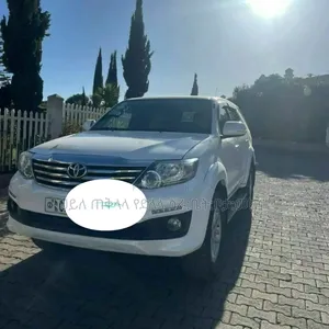 Toyota Fortuner 2014 White