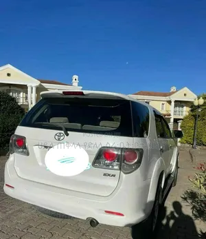 Toyota Fortuner 2014 White