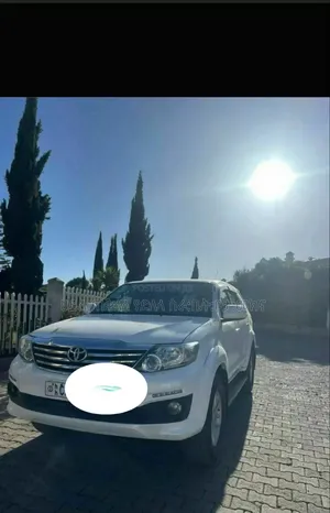 Toyota Fortuner 2014 White