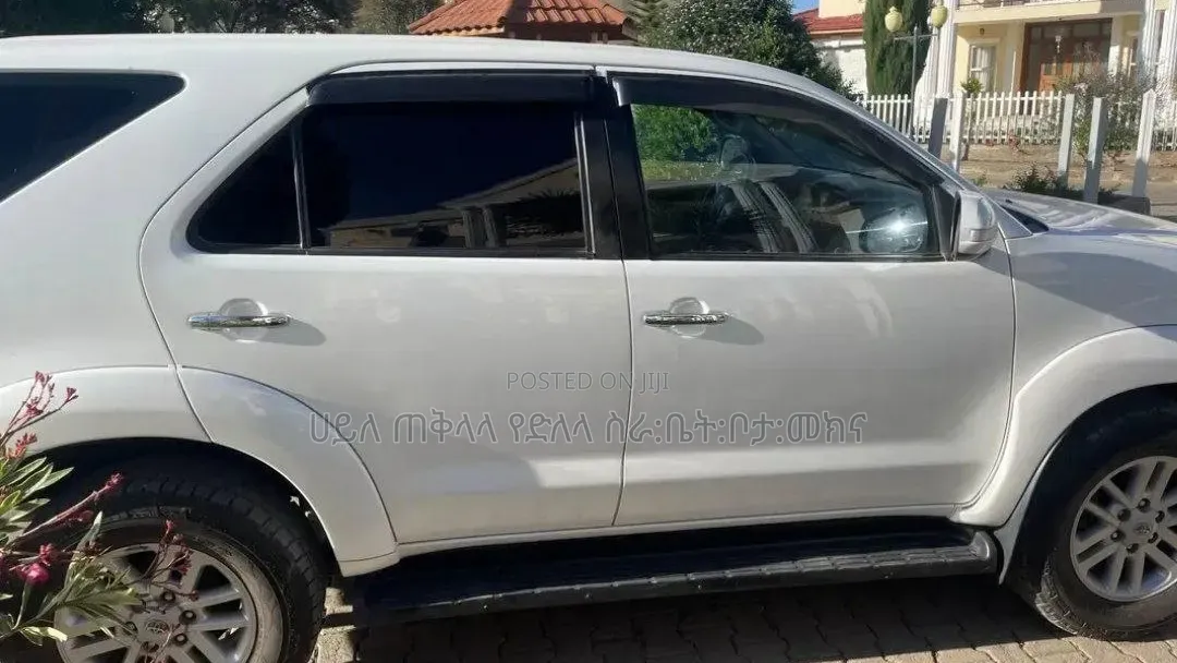 Toyota Fortuner 2014 White