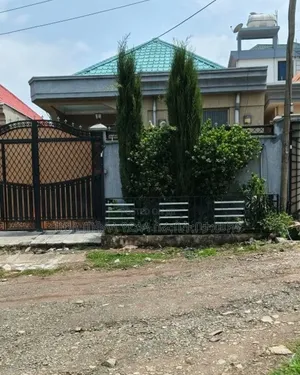 Furnished 4bdrm Villa in Summit Area, Yeka for sale