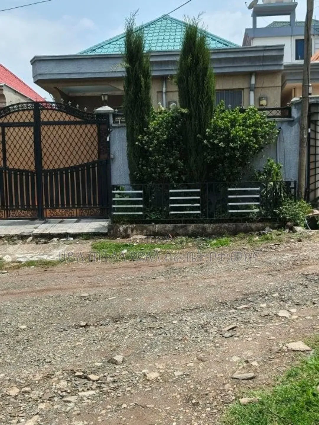 Furnished 4bdrm Villa in Summit Area, Yeka for sale
