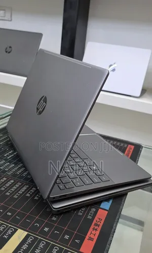 New Laptop HP Pavilion 13z 16GB Intel Core i5 SSD 512GB