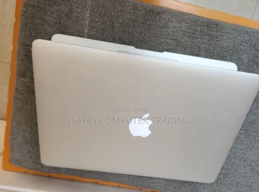 Laptop Apple MacBook Air 2017 8GB Intel Core i5 SSD 256GB